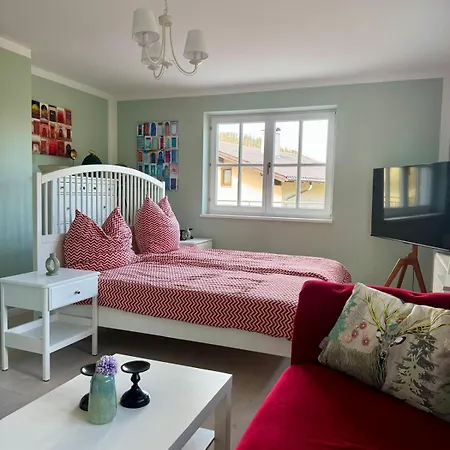 Liva Living, Lifestyle Ferienwohnung Mit Berg- & Seeblick Apartamento *