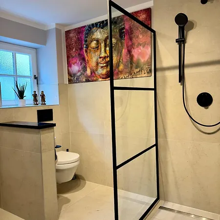 Liva Living, Lifestyle Ferienwohnung Mit Berg- & Seeblick *
