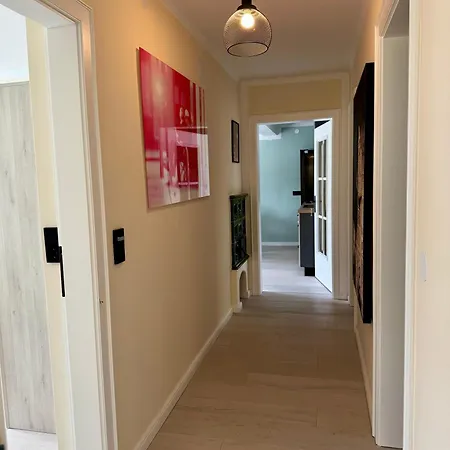 公寓 Liva Living, Mit Berg- Und Seeblick, Grosse Terrassen