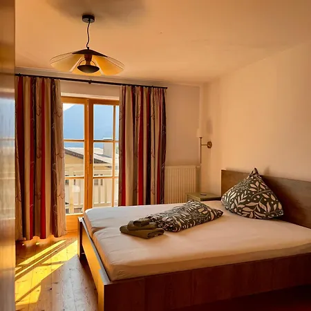 Liva Living, Lifestyle Ferienwohnung Mit Berg- & Seeblick